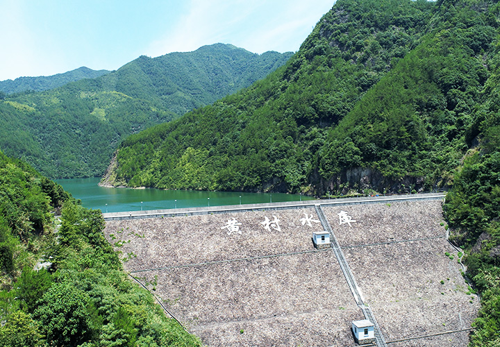 “三敢三比”——-水资源公司：水源地的呵护者
