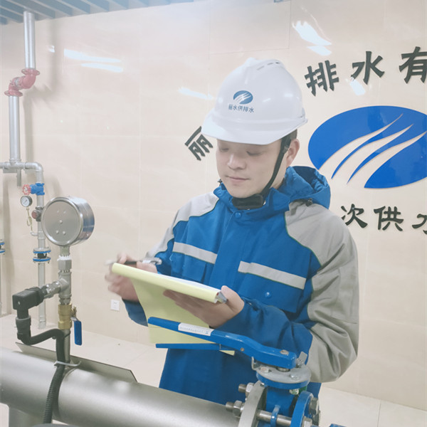 先进集体与个人系列报道--叶斌