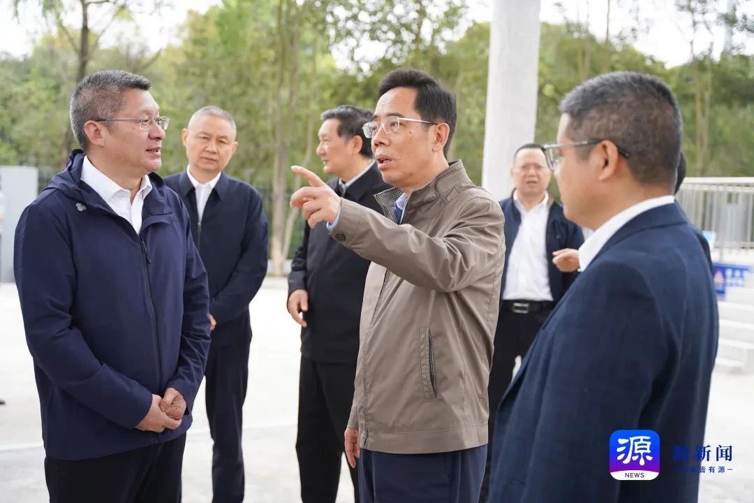 市委书记、市总河长吴舜泽一行检查  龙石溪雨水排口初期雨水应急防控工程