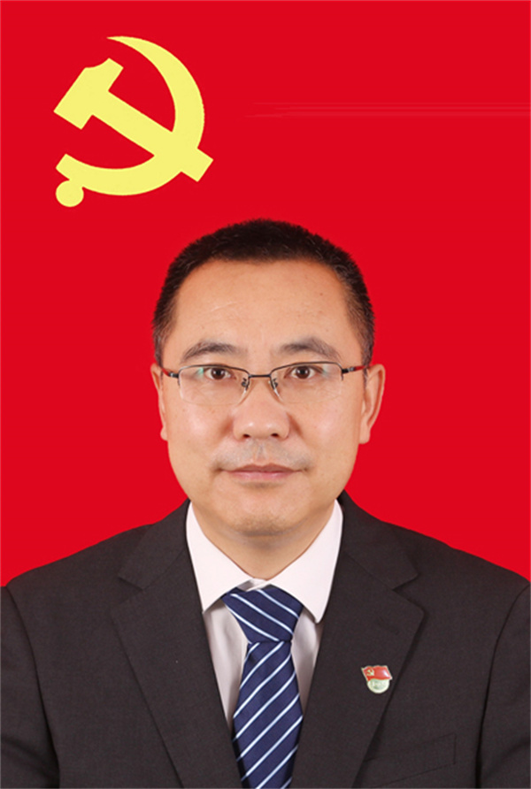 钟韶伟.jpg