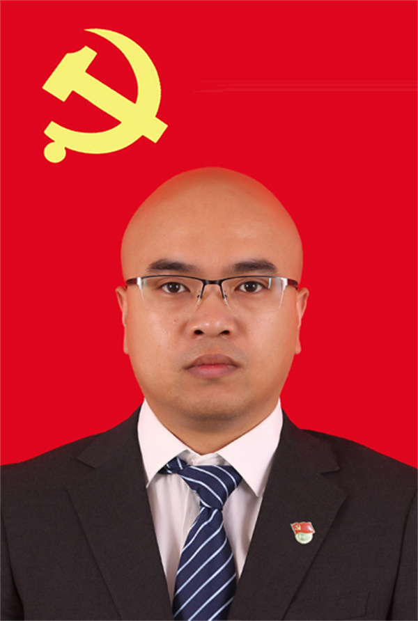 郑峰.jpg
