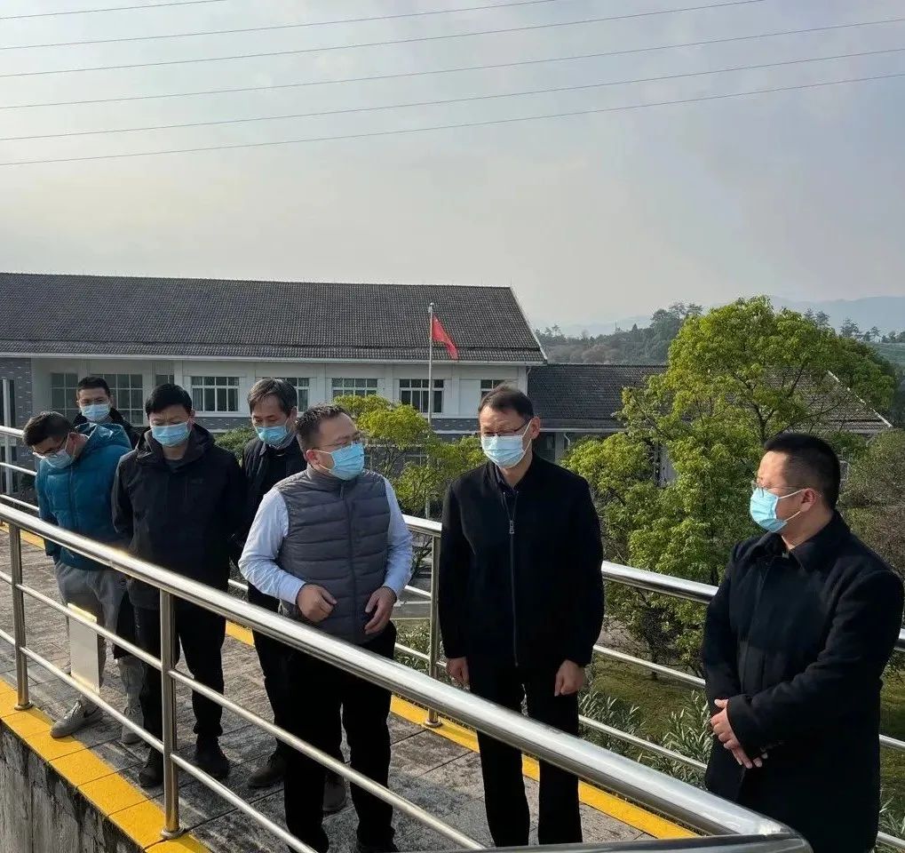市政协副主席邵祥军一行来水阁污水处理厂开展瓯江河长制调研.jpg